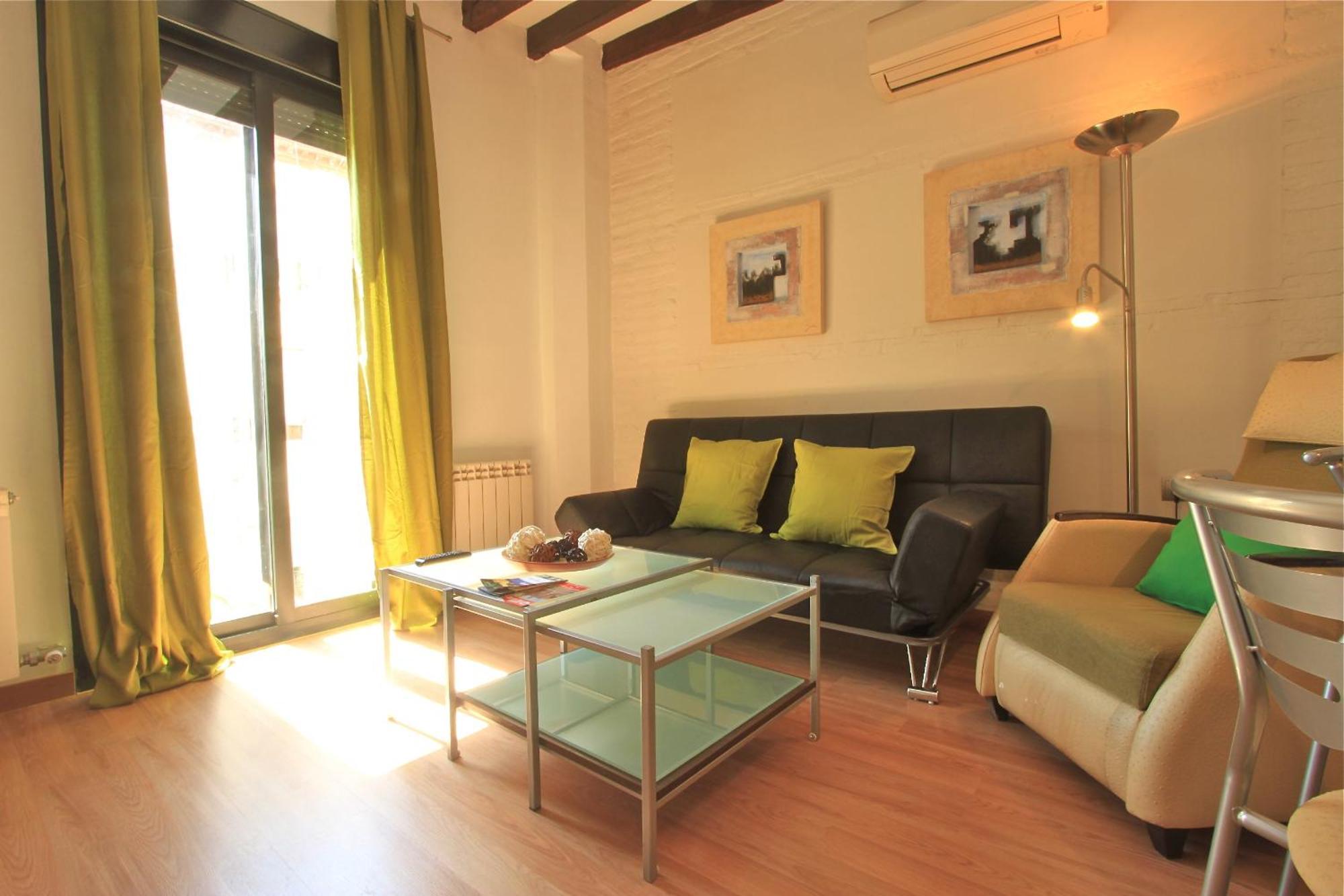 Inside Alhacaba Apartamento Granada