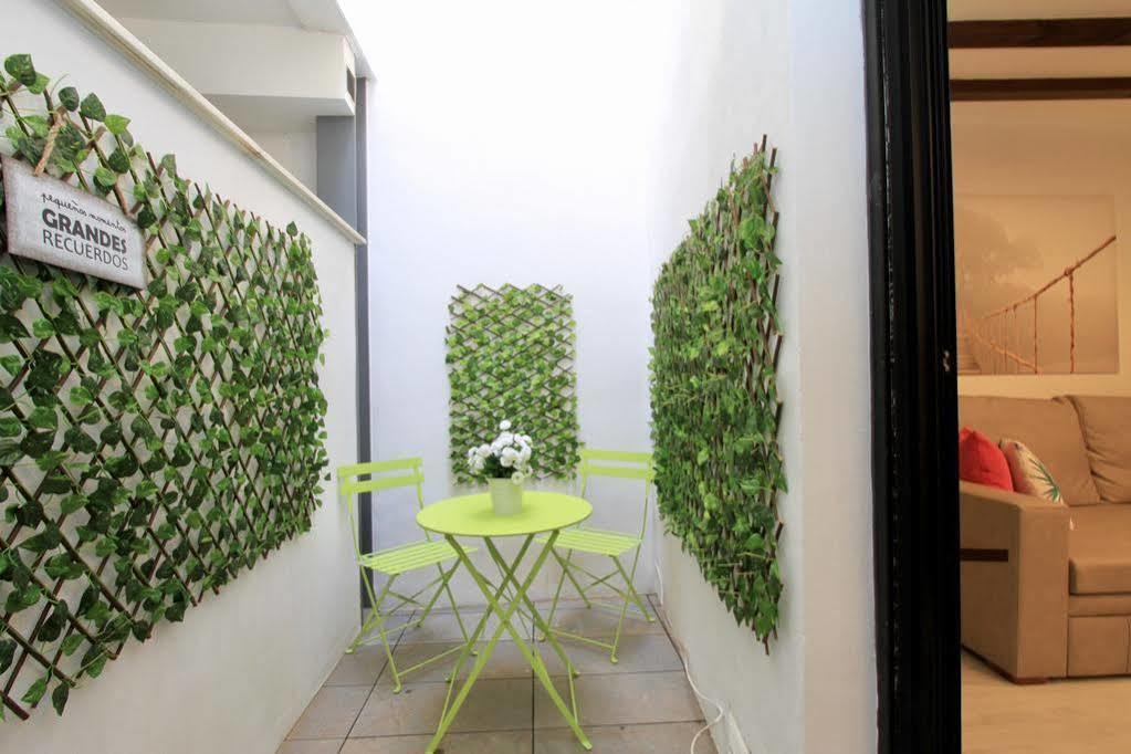 Inside Alhacaba Apartamento Granada